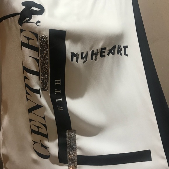 (Zara) ( Be Gentle with My Heart) Blouse - Picture 3 of 5